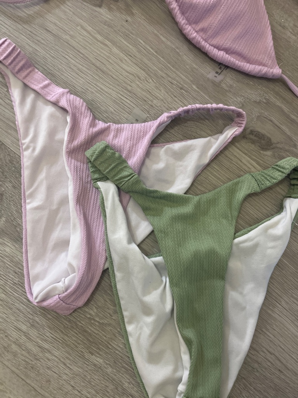 Bikini set - Picture 2 of 3